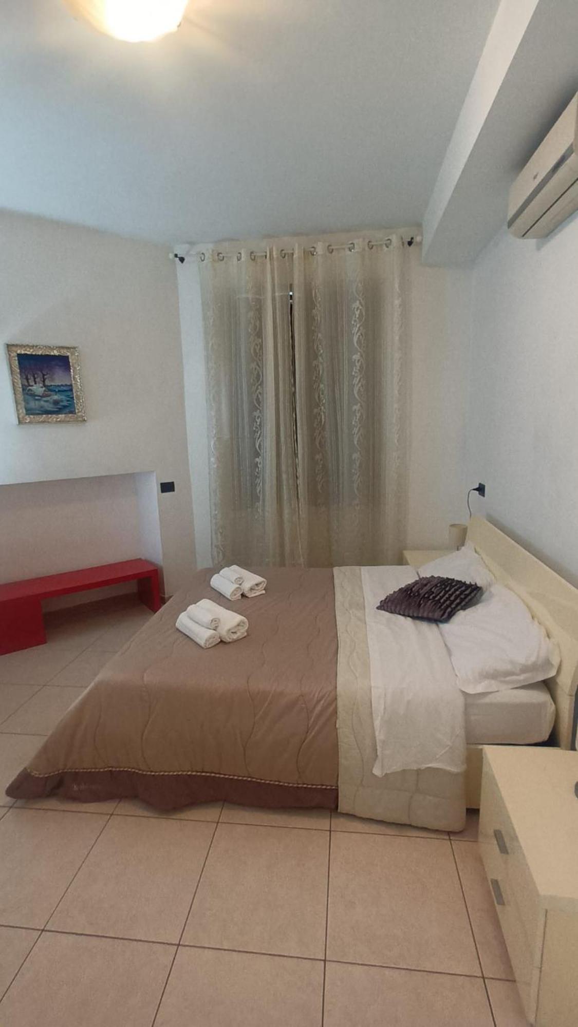 Olimpo Apartments St John In Lateran Рим Екстер'єр фото