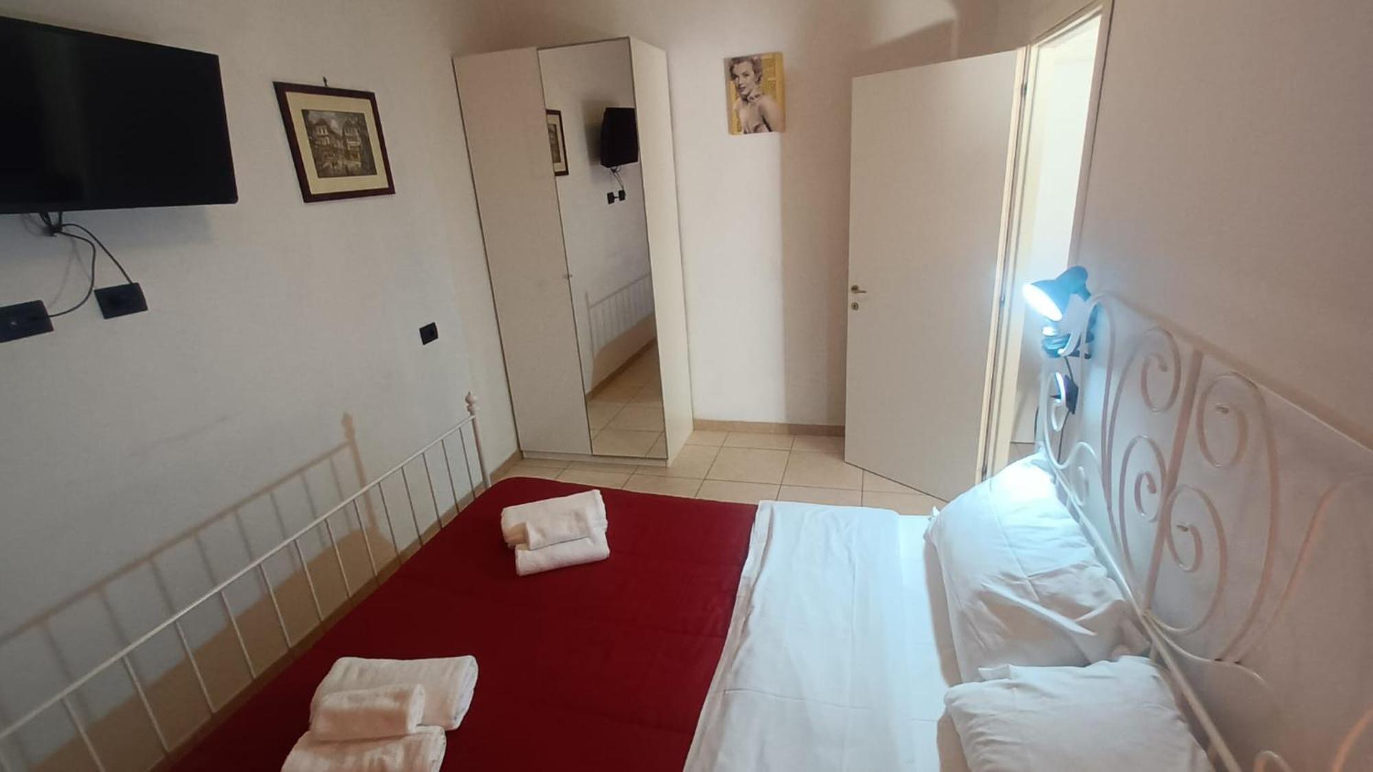 Olimpo Apartments St John In Lateran Рим Екстер'єр фото
