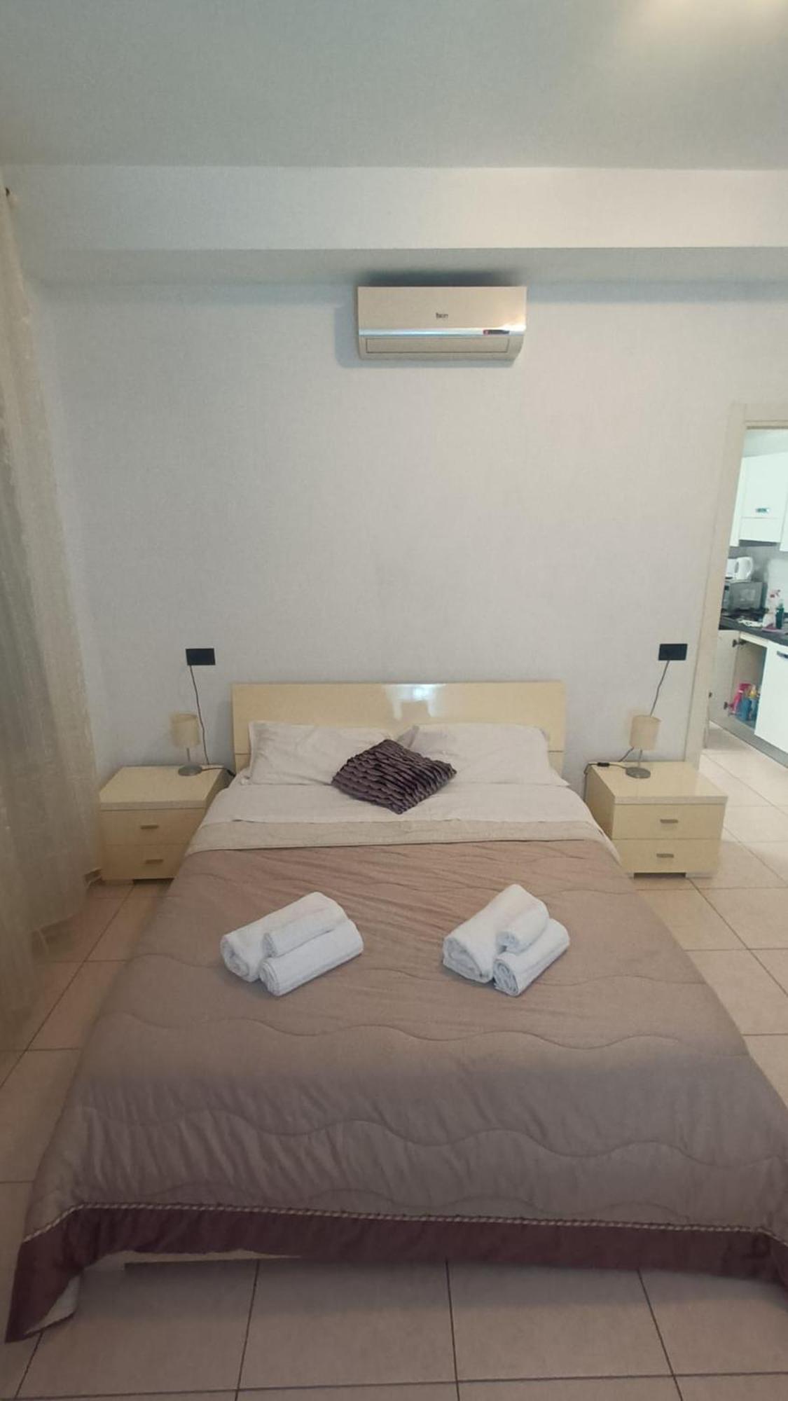 Olimpo Apartments St John In Lateran Рим Екстер'єр фото