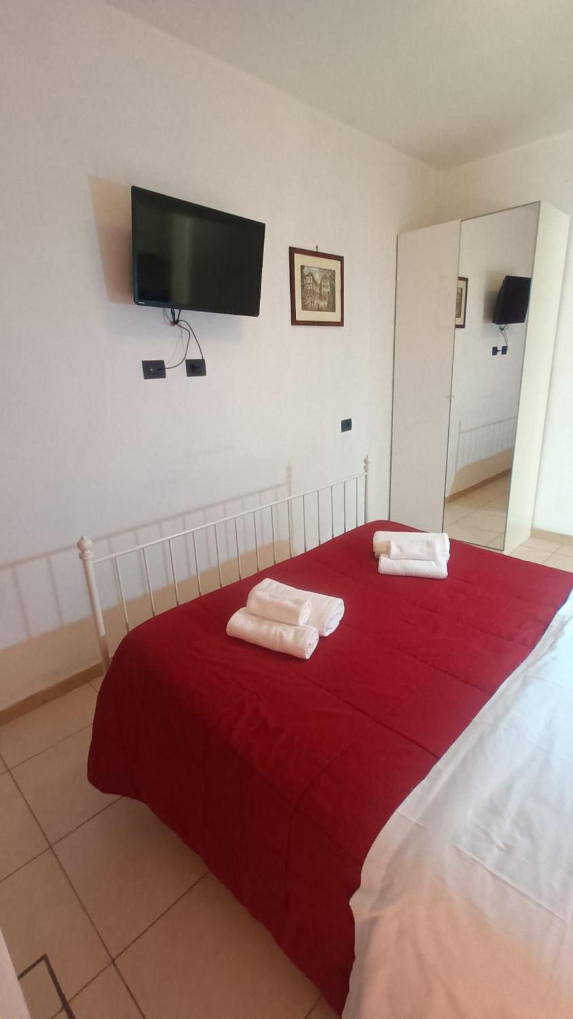 Olimpo Apartments St John In Lateran Рим Екстер'єр фото