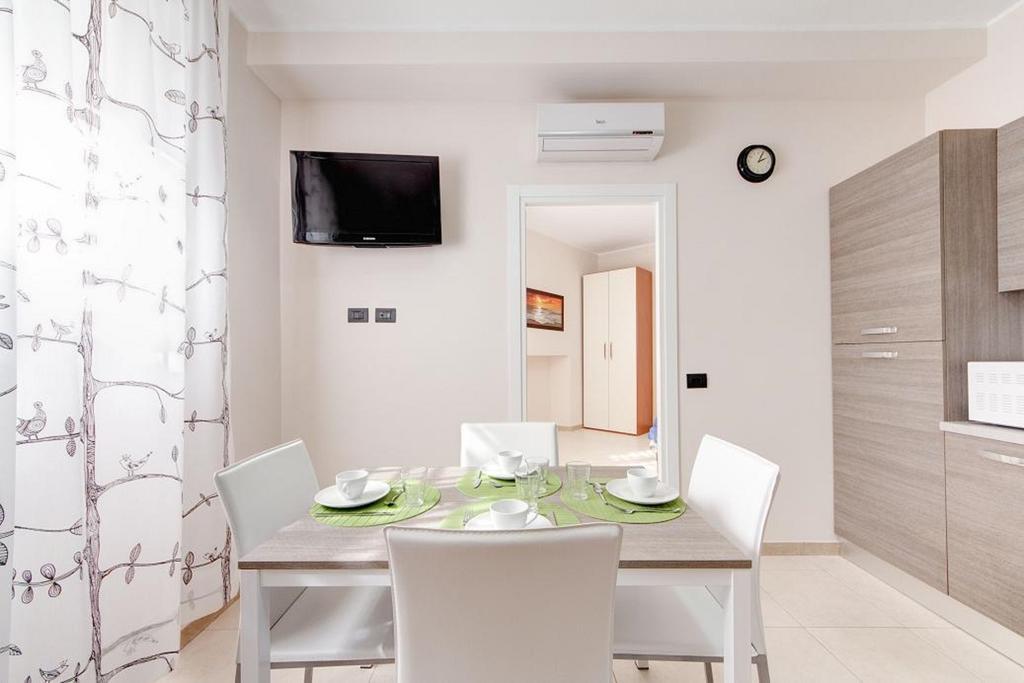 Olimpo Apartments St John In Lateran Рим Екстер'єр фото